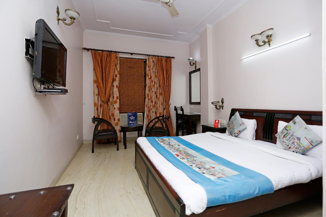 Oyo 5401 Hotel Mid Town New Delhi Eksteriør bilde